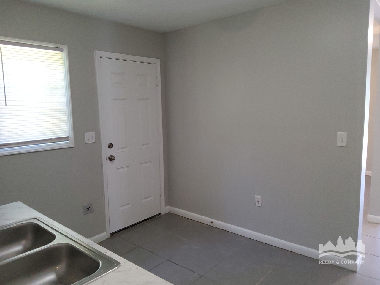 1273 Capital Avenue - Photo 4 of 7