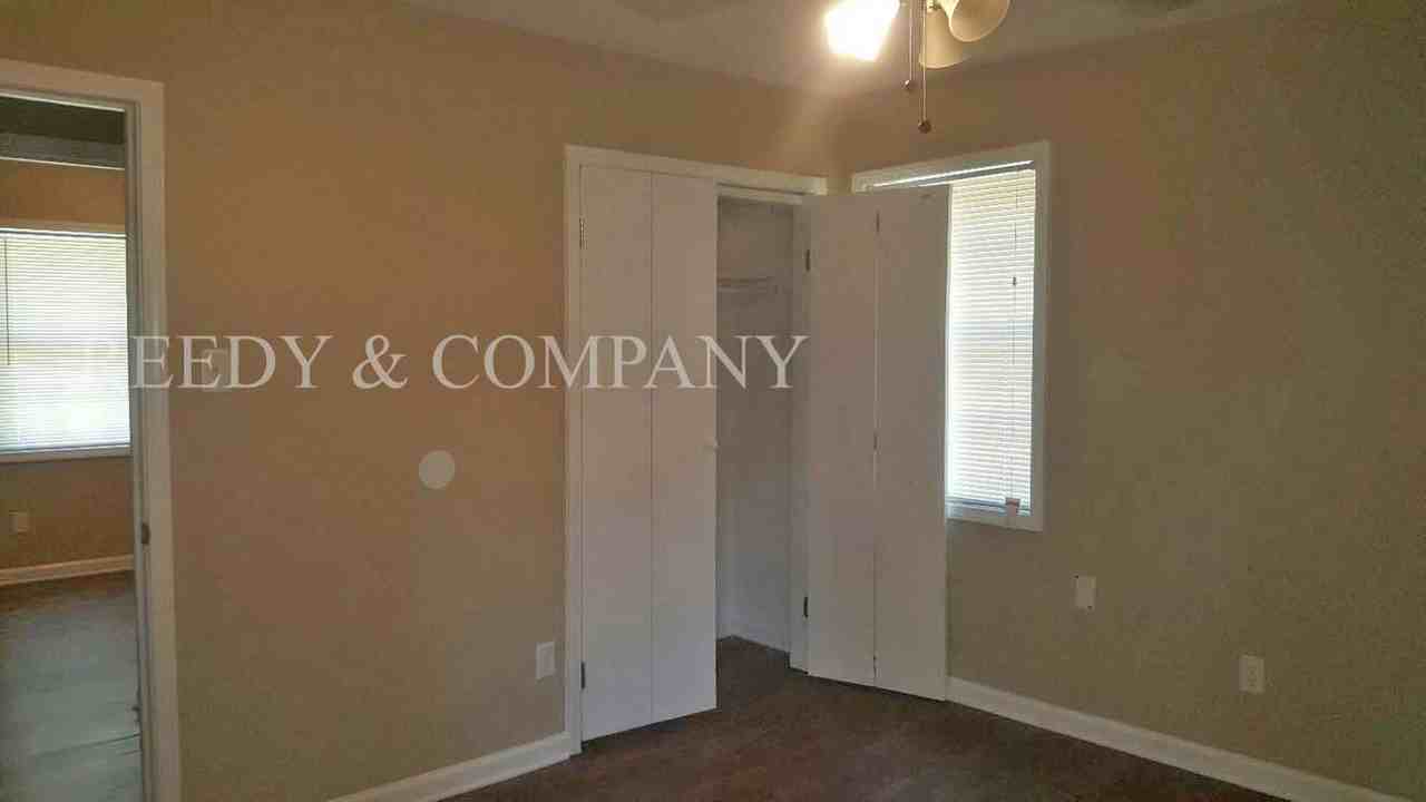 4225 Arrowhead Road - Photo 4 of 14