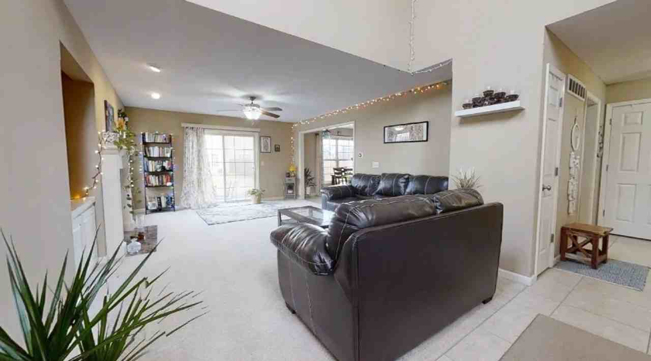 206 Gentian - Photo 5 of 16