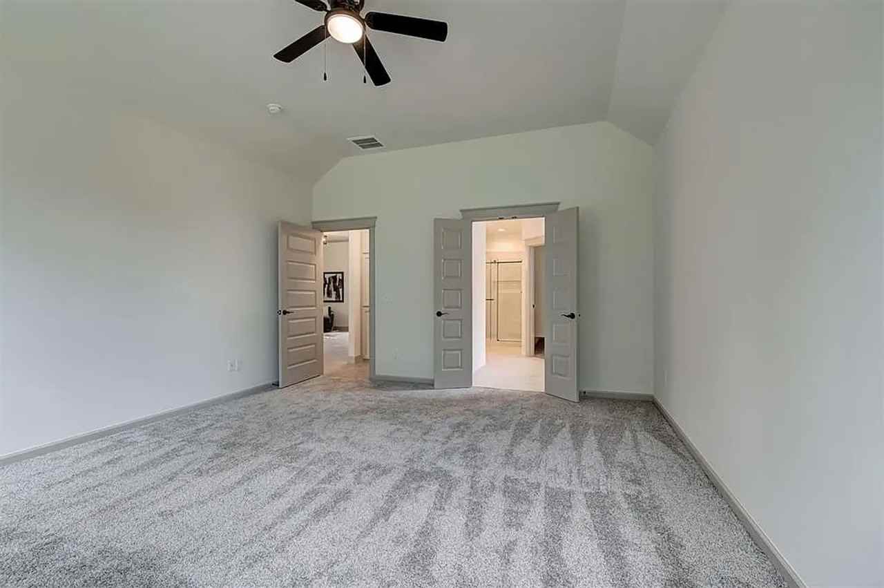 3105 Pescara Drive - Photo 5 of 12