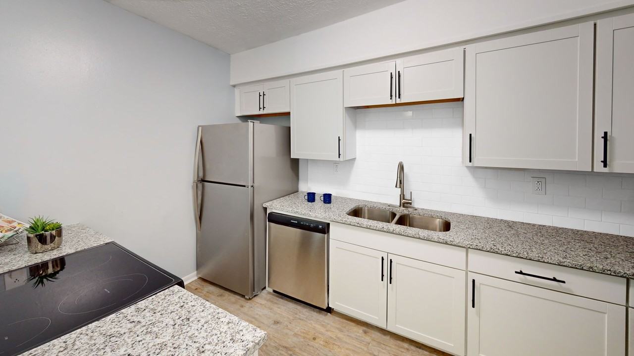 Polaris at Camp Creek - Photo 4 of 18