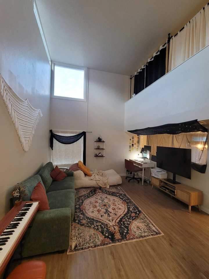 2435 West Cherry Lane - Photo 3 of 28