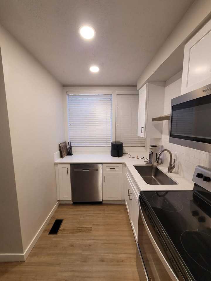 2435 West Cherry Lane - Photo 6 of 28