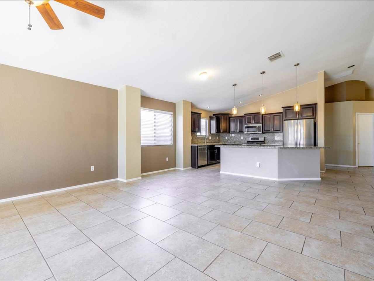 676 South Painted River Way - Photo 6 of 23