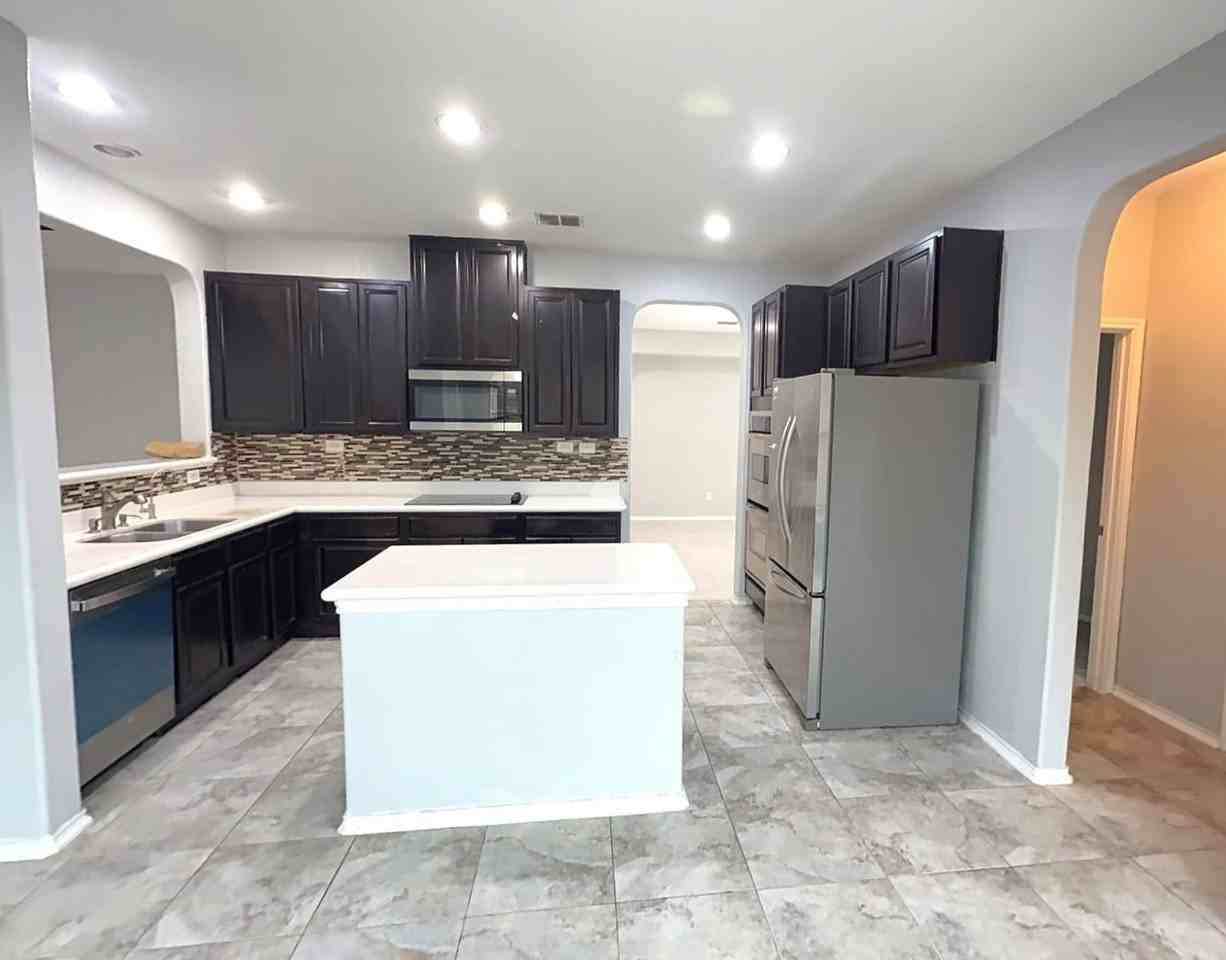 8106 Royal Fld - Photo 4 of 17