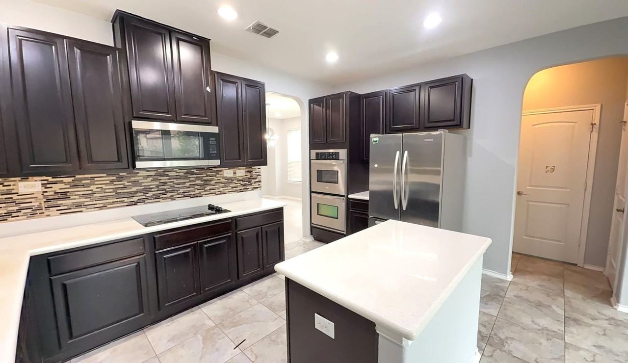 8106 Royal Fld - Photo 5 of 17