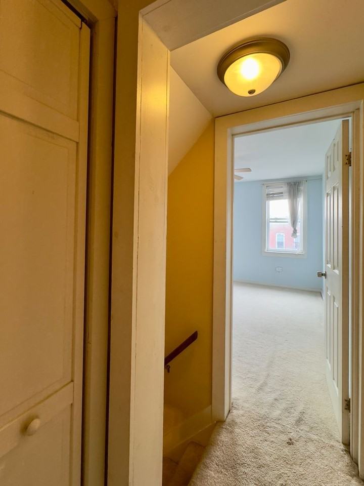 3330 Hudson St - Photo 7 of 18