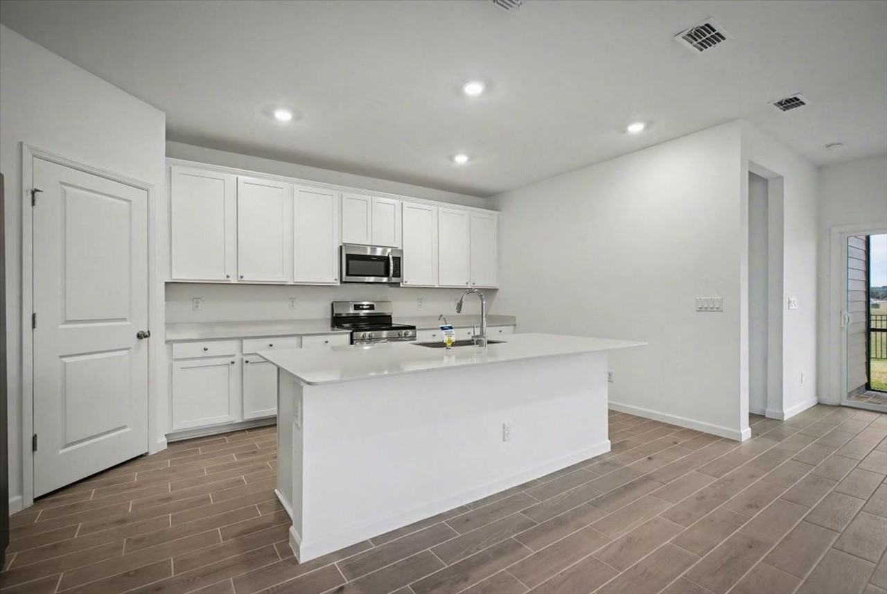 2692 Field Daisy Ln - Photo 6 of 37