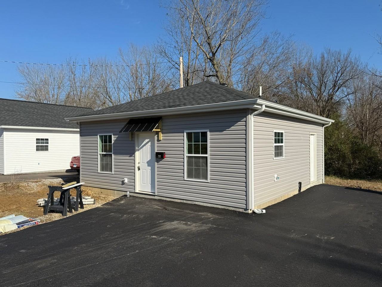 717 Pine St - Photo 3 of 19