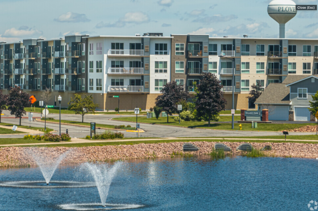 Lake Park Apartments - Photo 2 of 32