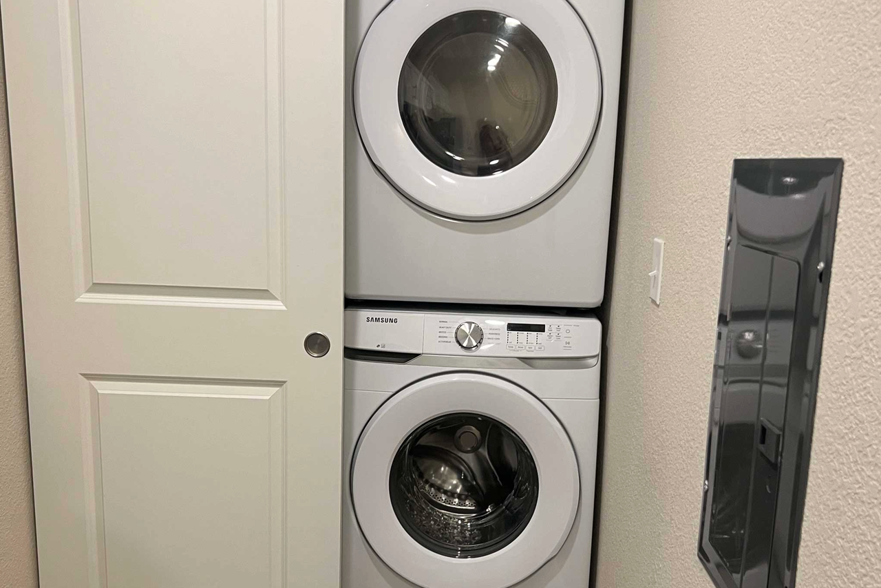 Lake Park Apartments - Photo 5 of 32