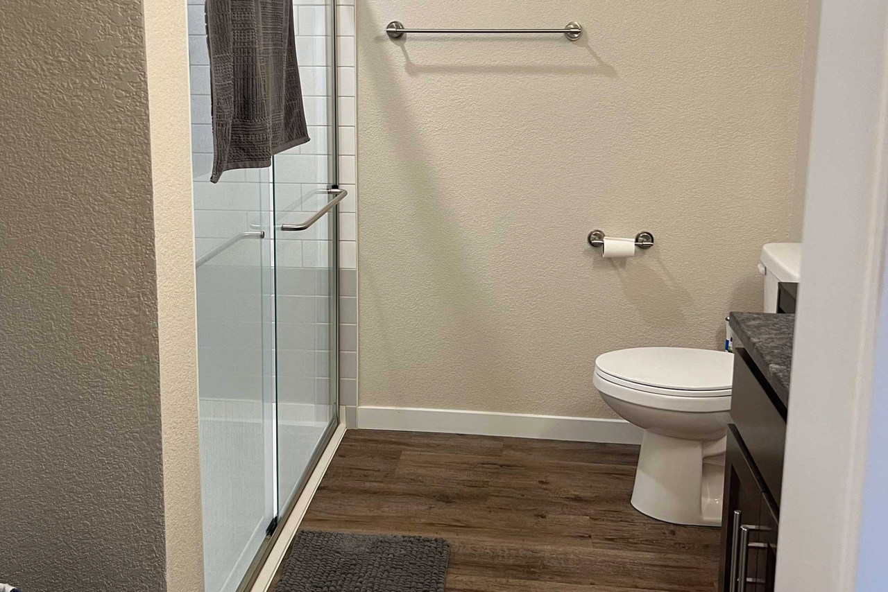 Lake Park Apartments - Photo 6 of 32