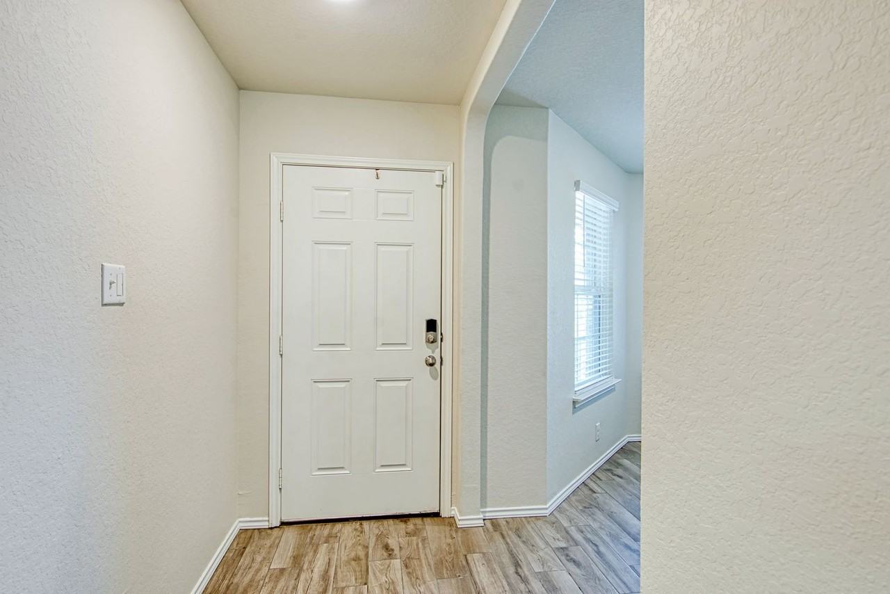 8037 Falcon Meadow Drive - Photo 5 of 45