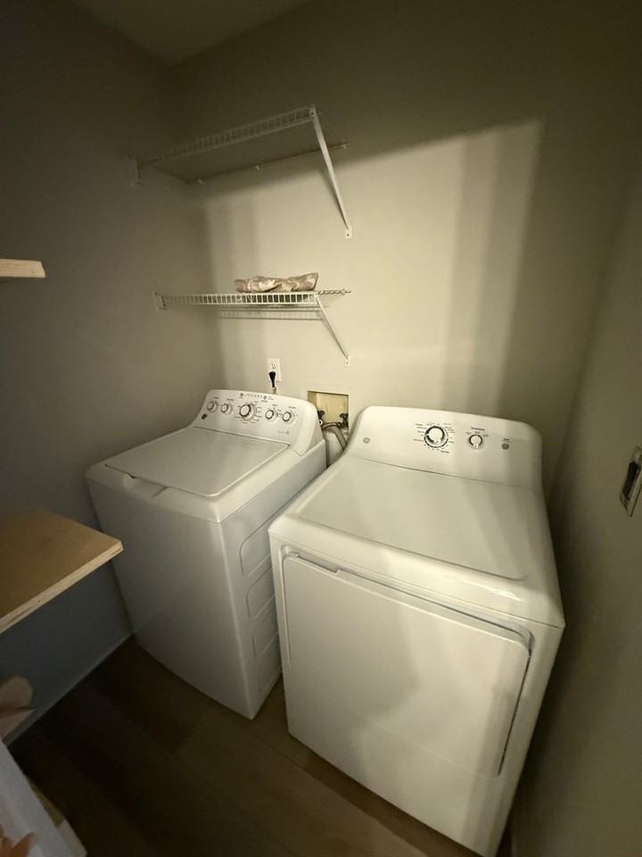 1441 E Crossing Ln - Photo 7 of 14