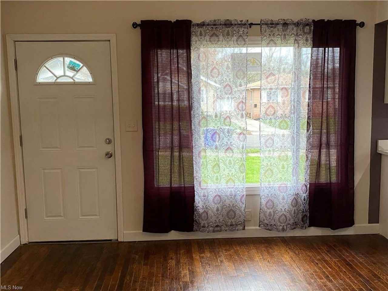 16910 Lipton Ave - Photo 2 of 19