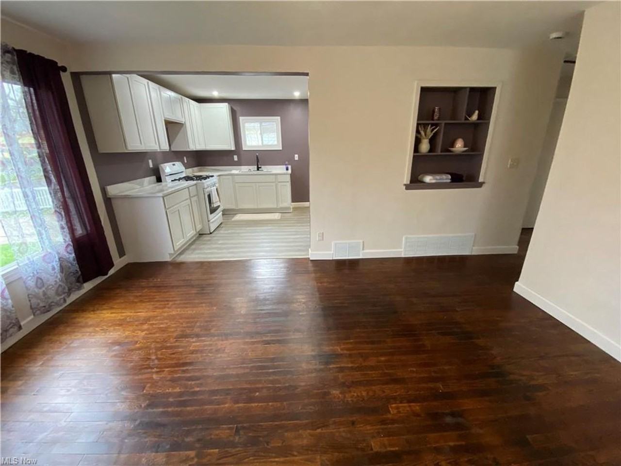 16910 Lipton Ave - Photo 4 of 19