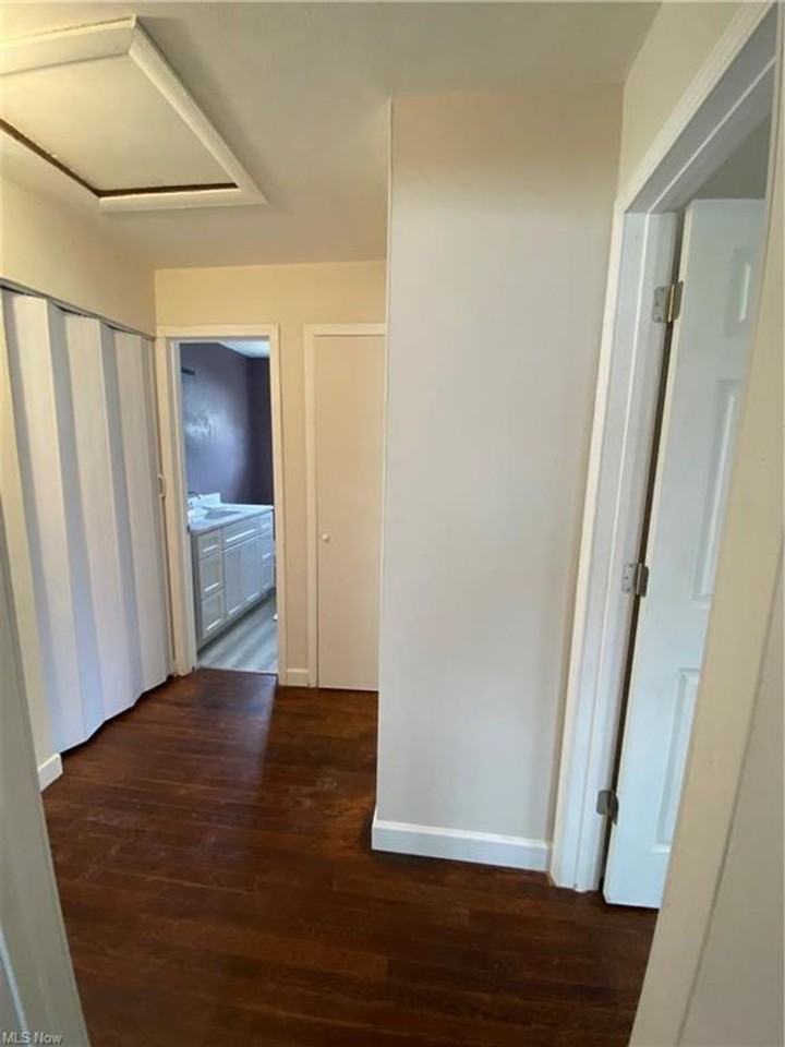 16910 Lipton Ave - Photo 6 of 19