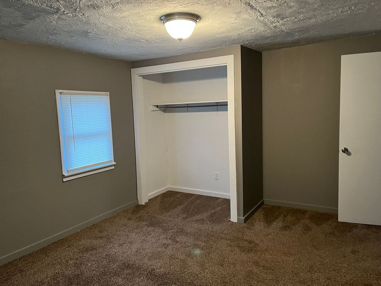 1216 North Steuben Avenue - Photo 4 of 12