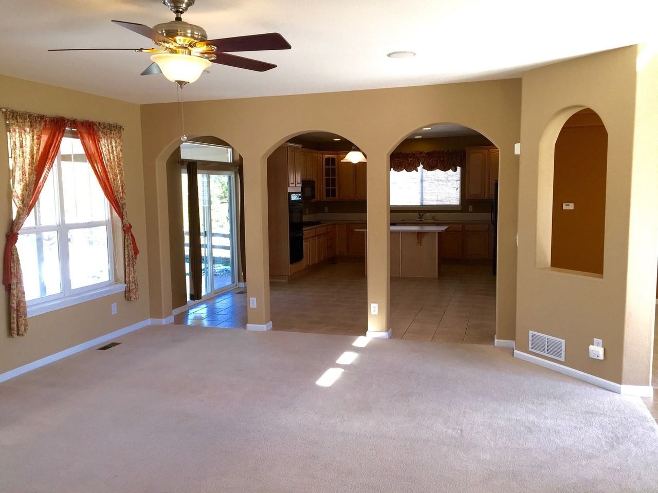 117 N Coolidge Way - Photo 3 of 35