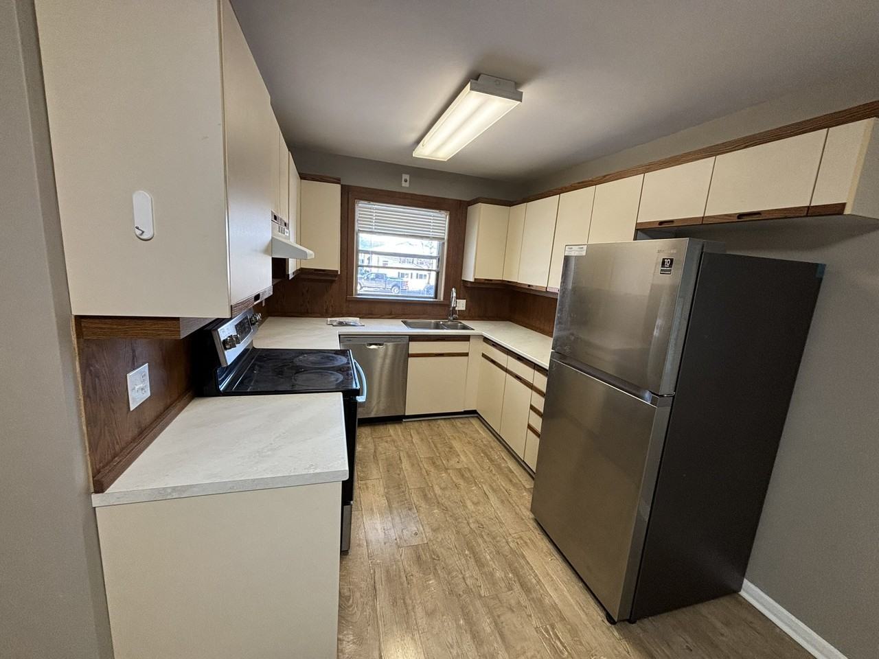 333 Erb Street West #1 - Photo 4 of 29