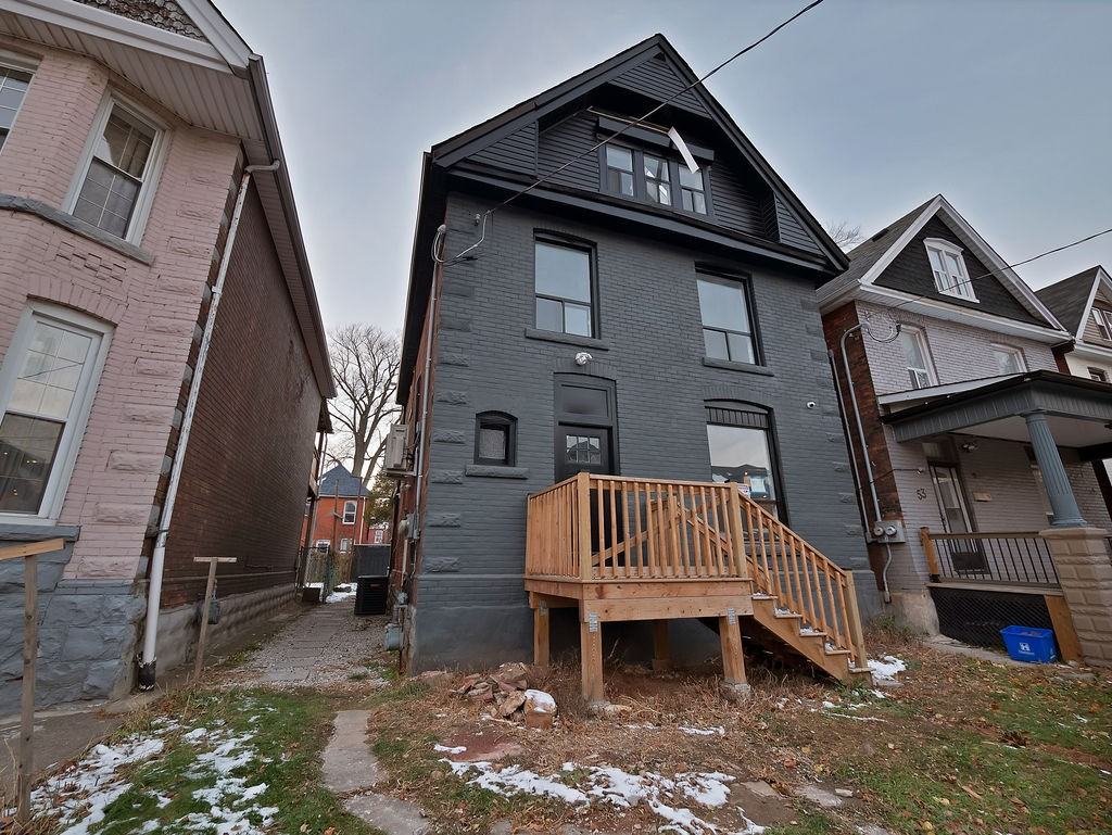 51 Stirton Street #2