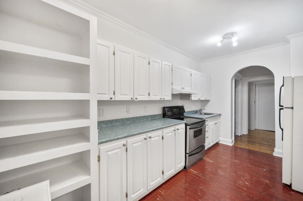 203 Gower Street #2 - Photo 5 of 10