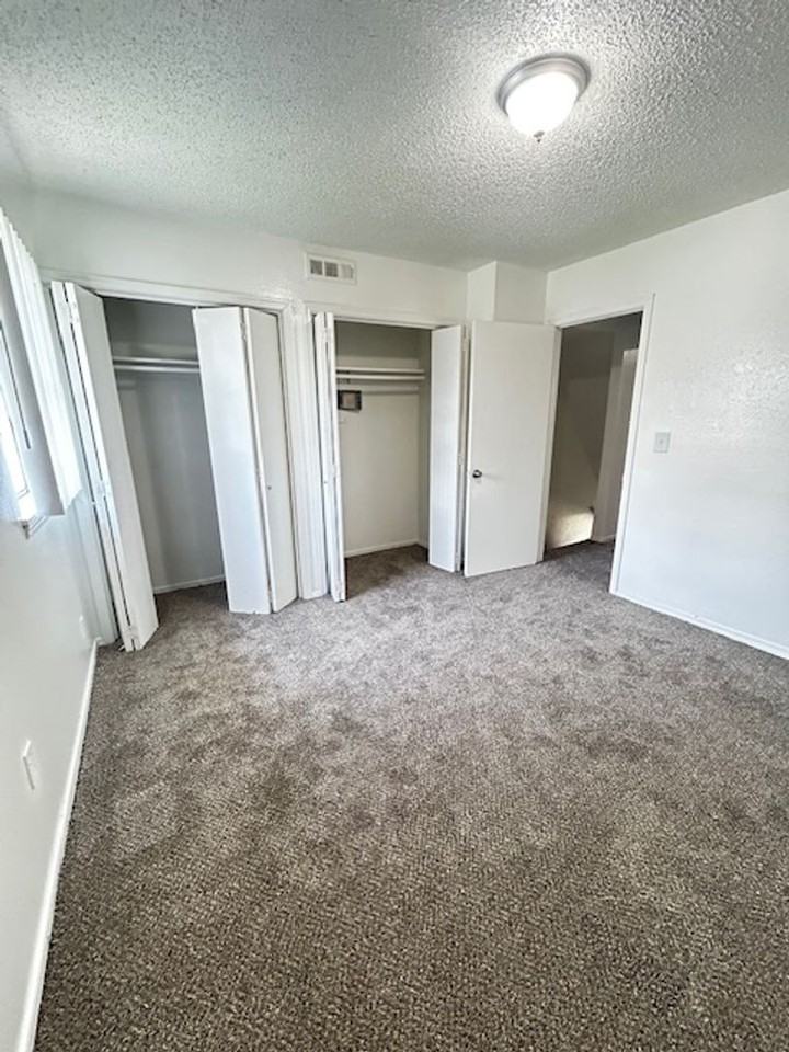 521 N. Council Rd. - Photo 3 of 48