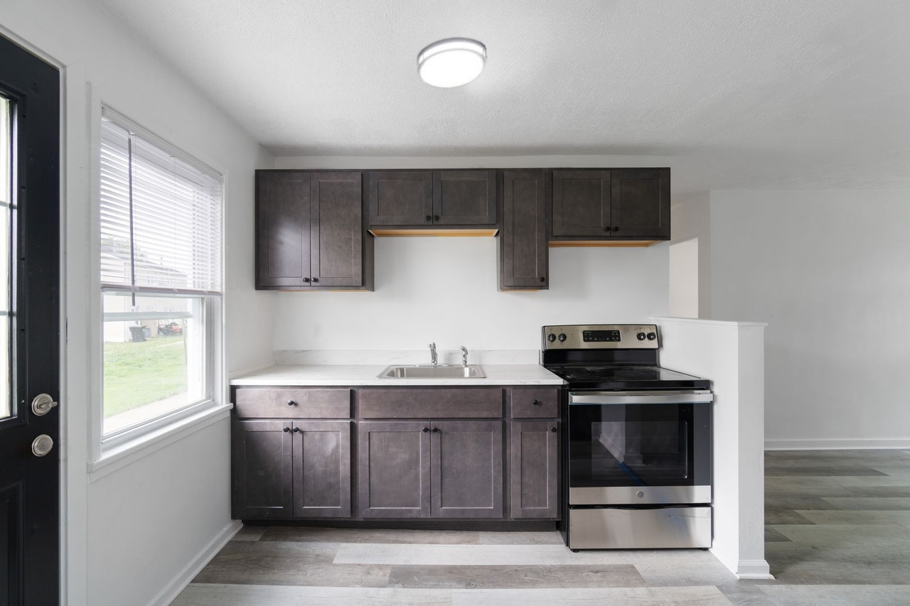 1 Midland Heights Circle - Photo 4 of 23