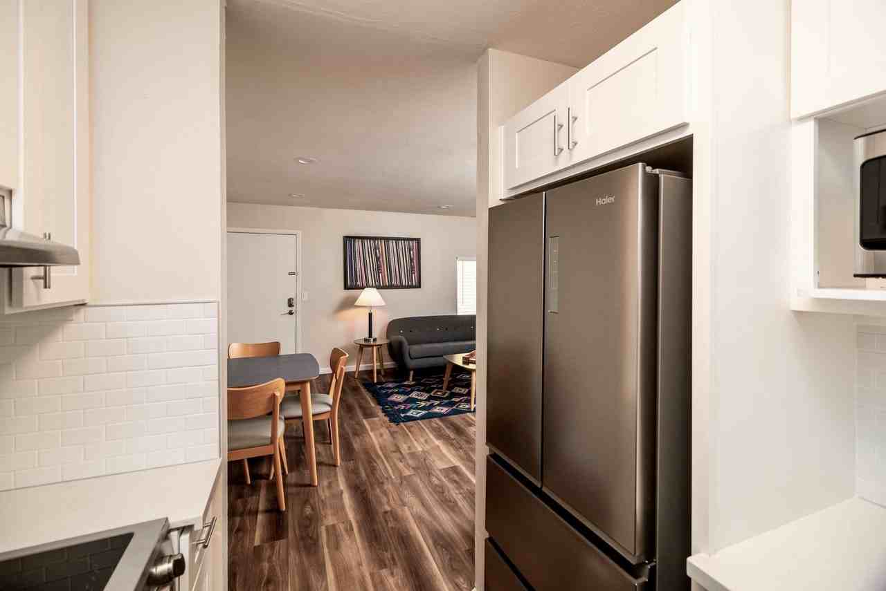 Union On Bellevue - Photo 2 of 34