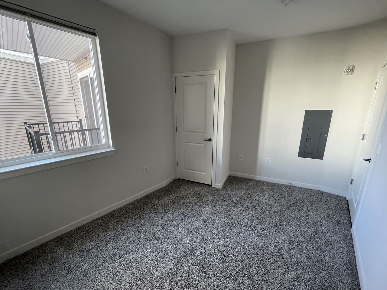 One Glover - Photo 4 of 50