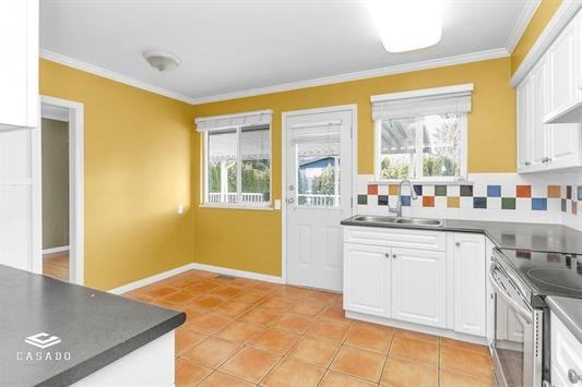 5311 9A Avenue - Photo 2 of 18