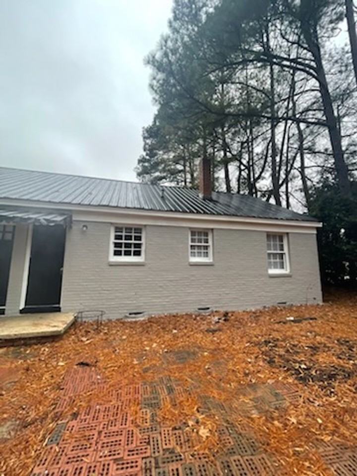 706 North Horner Boulevard - Photo 6 of 15