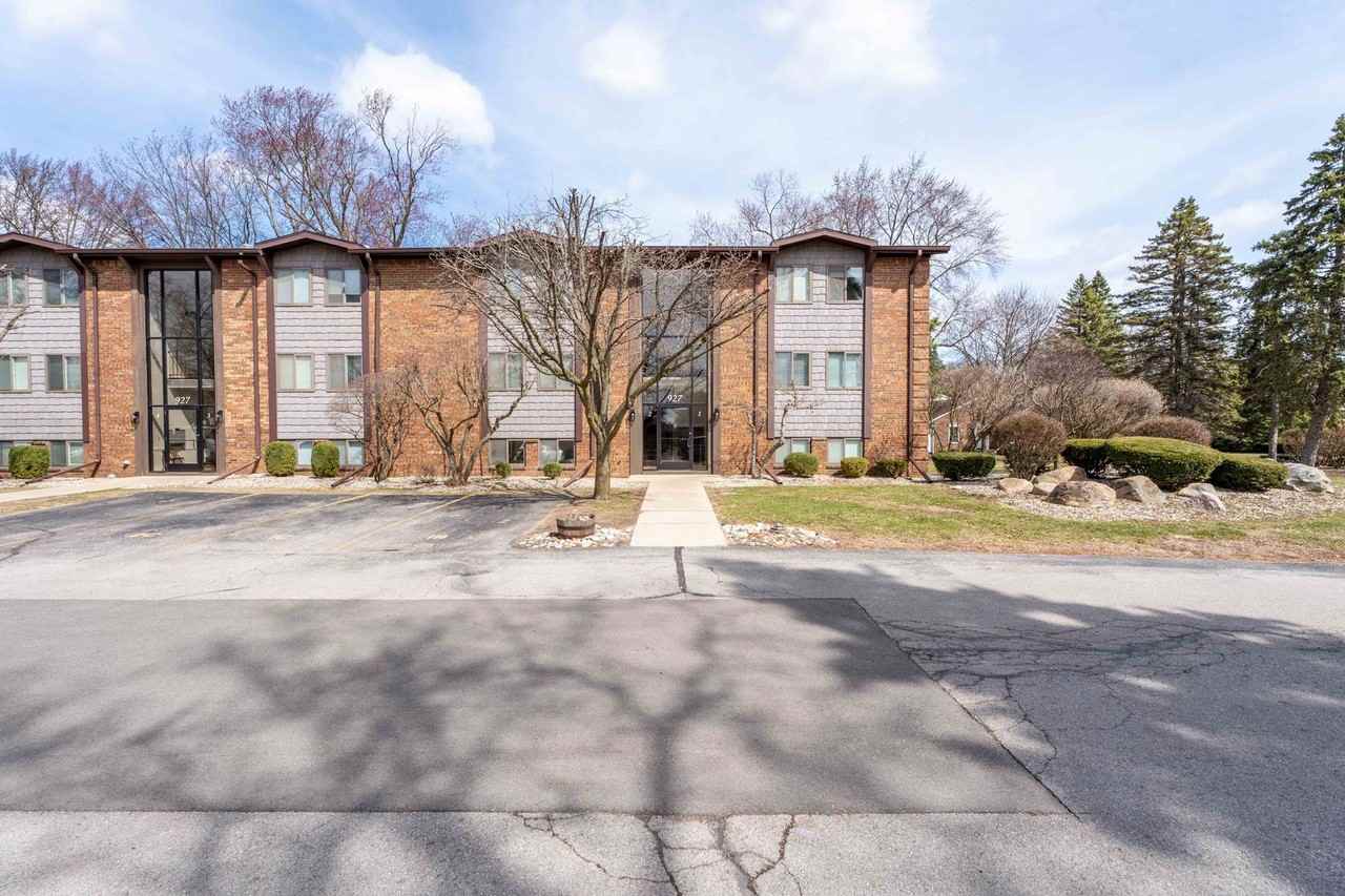 ONE11 RESIDENCES - MONROE - Photo 3 of 19