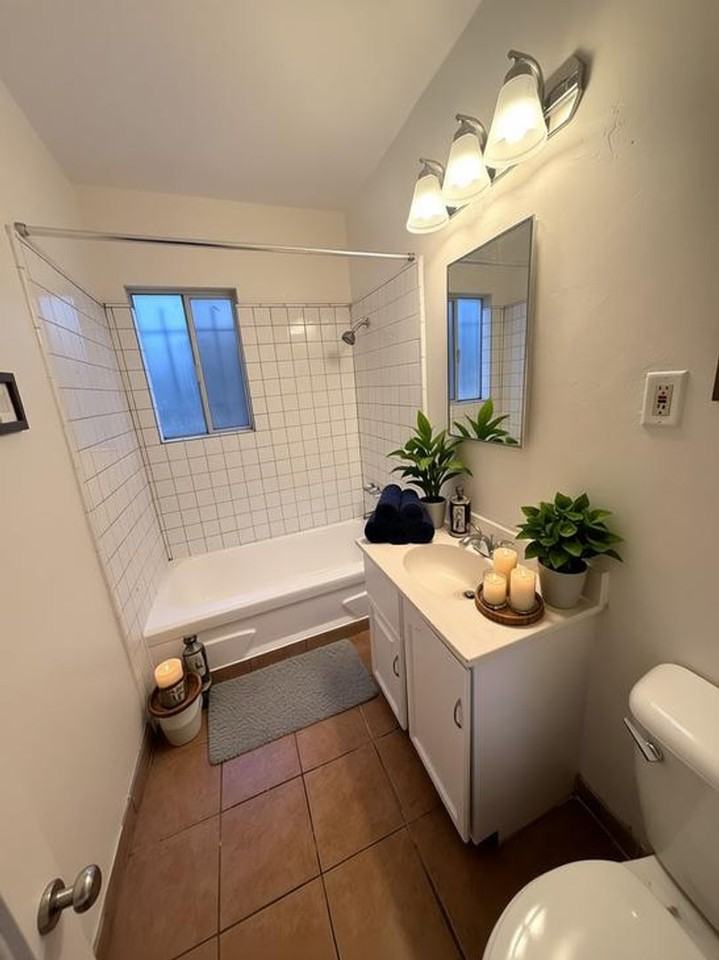 LB1856 - Photo 6 of 17