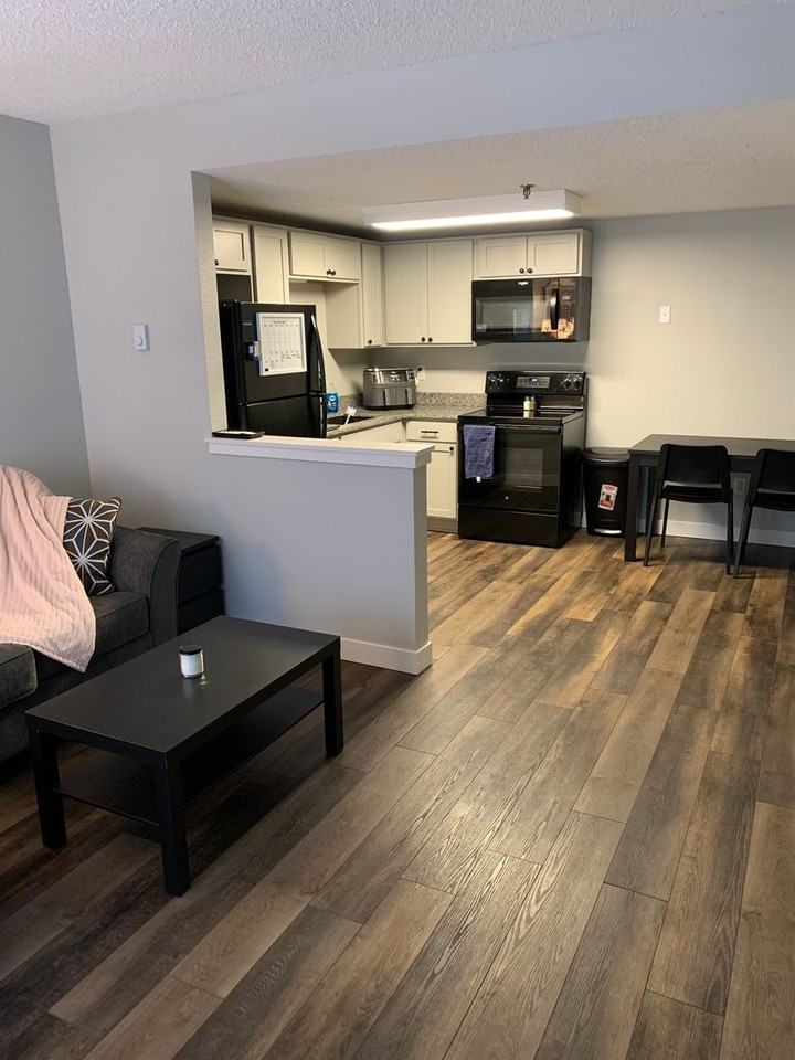 Cherry Square Apartments - Photo 2 of 11