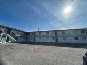 Perfect central Sarasota location, convenient to downtown, beaches and more! - Photo 1 of 1