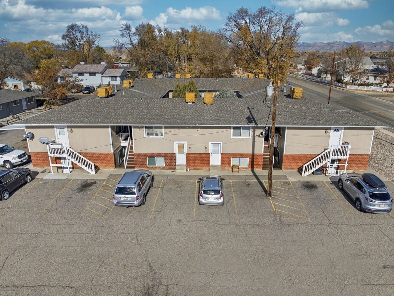 1074 Cedar Way - Photo 6 of 23