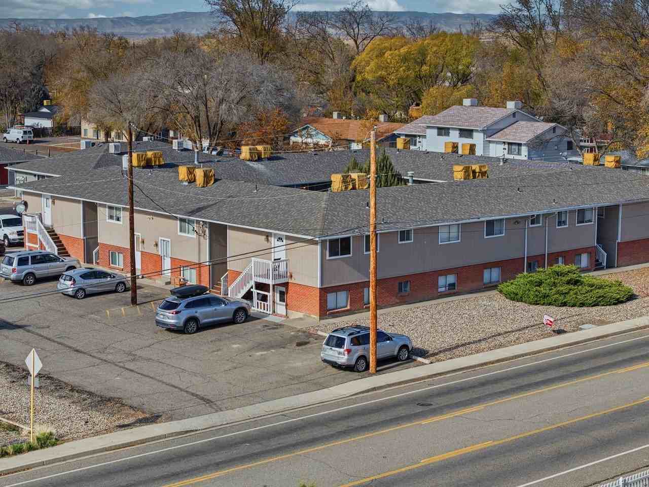 1074 Cedar Way - Photo 7 of 23