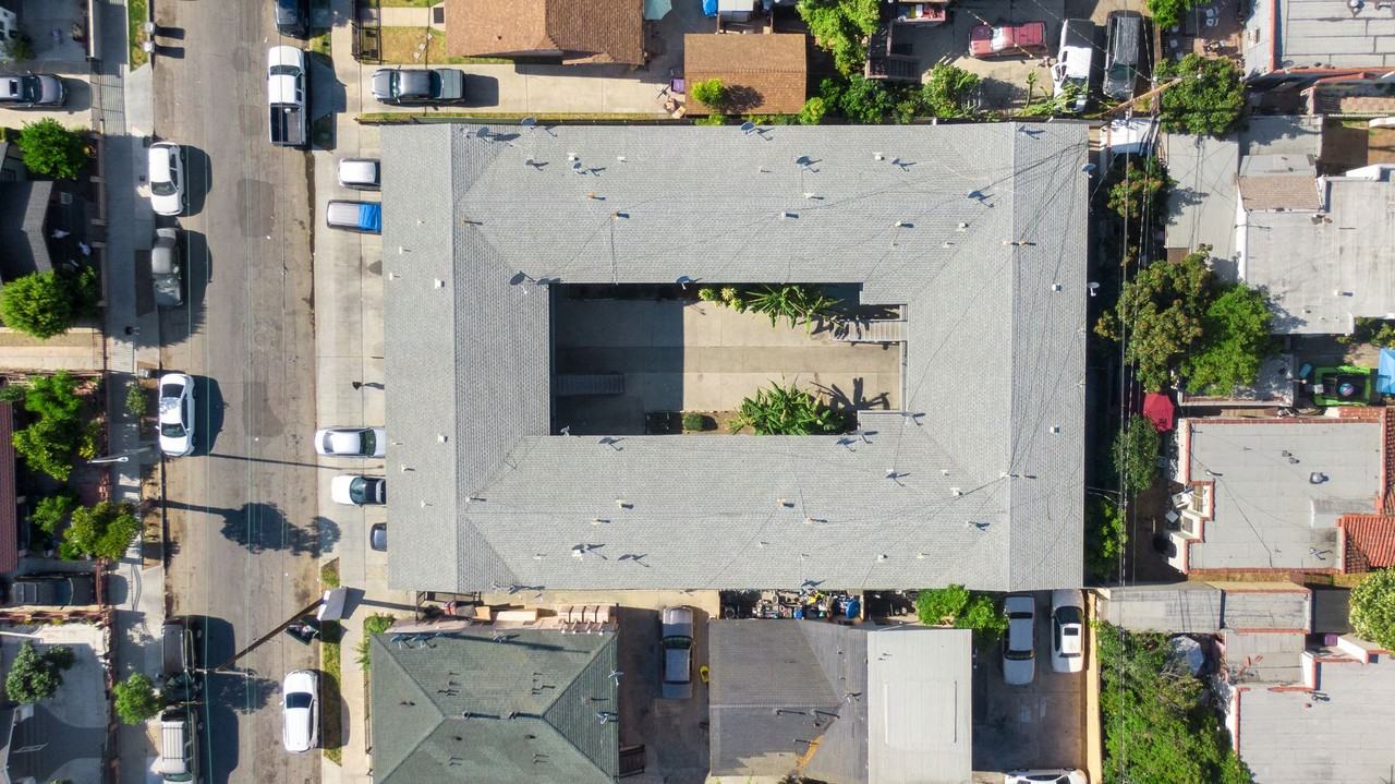 1050 Gaviota Avenue - Photo 2 of 6