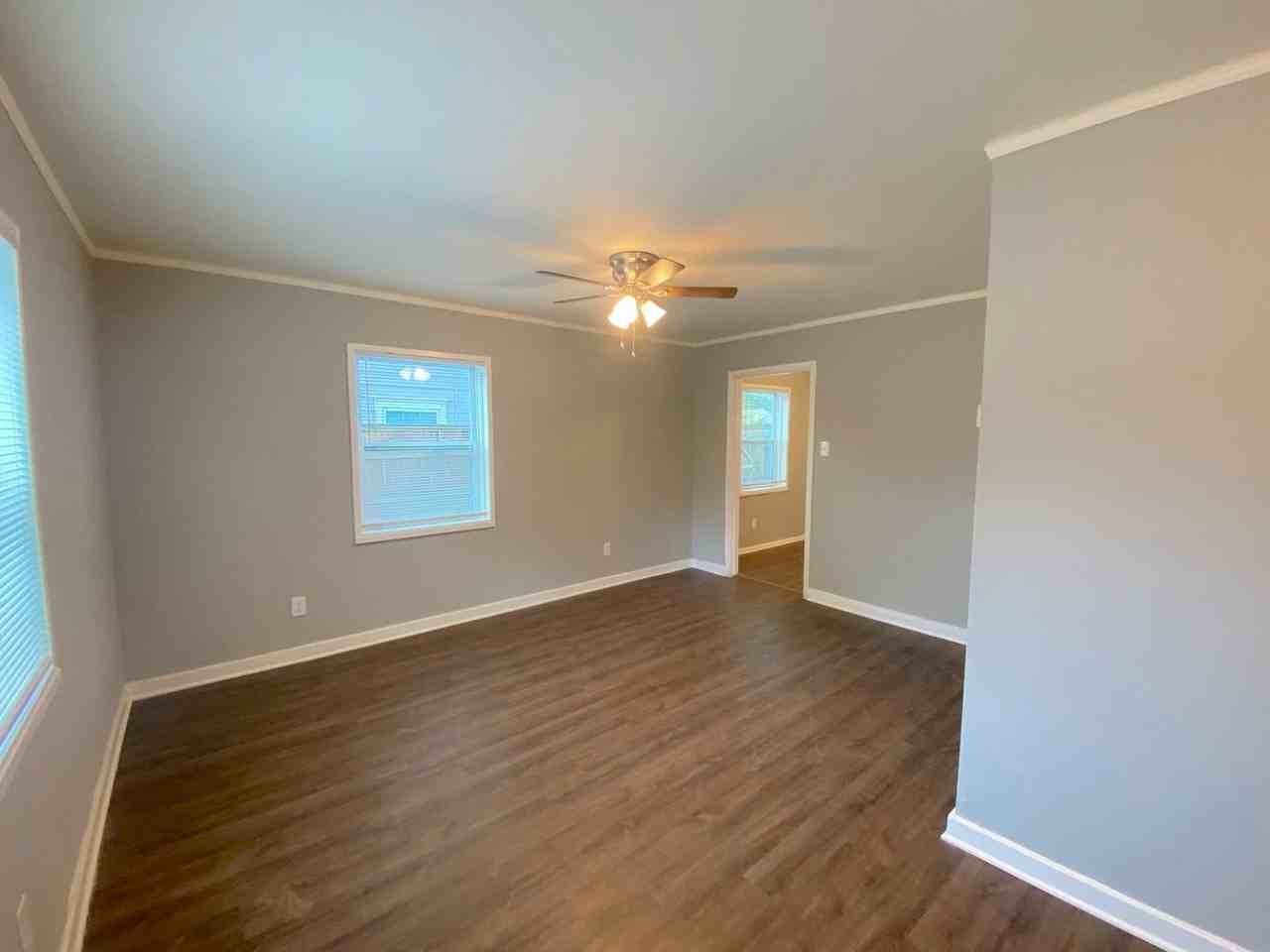 1295 Foxcroft Street - Photo 7 of 14