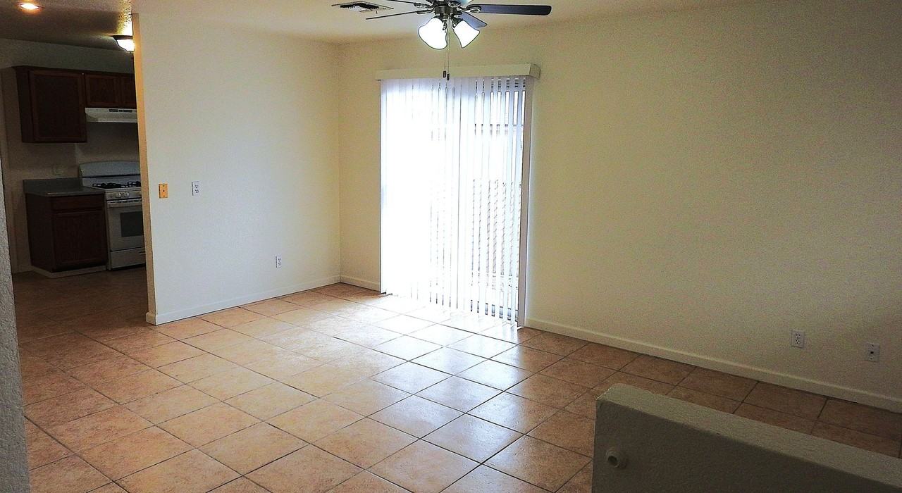 3243 N Lomalai St - Photo 2 of 20