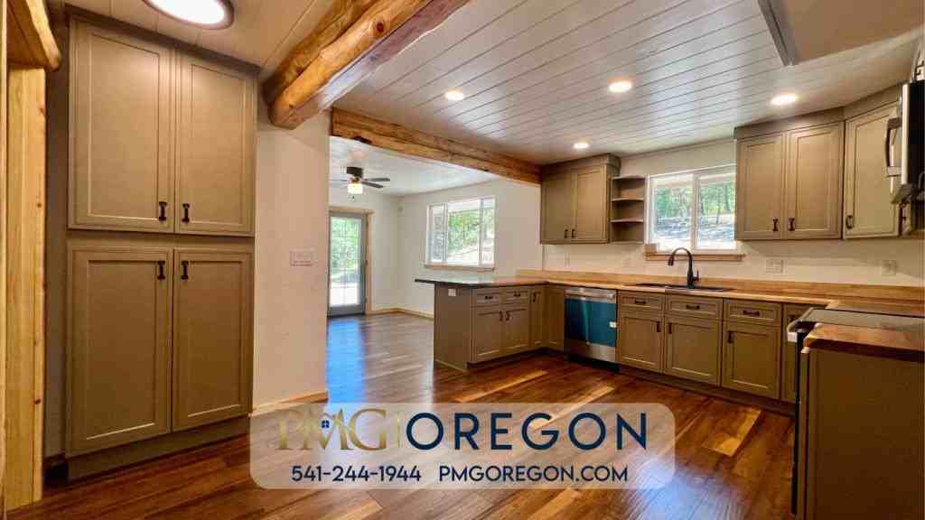 4323 Galice Rd - Photo 3 of 13