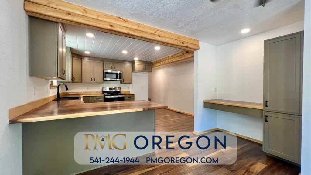 4323 Galice Rd - Photo 5 of 13