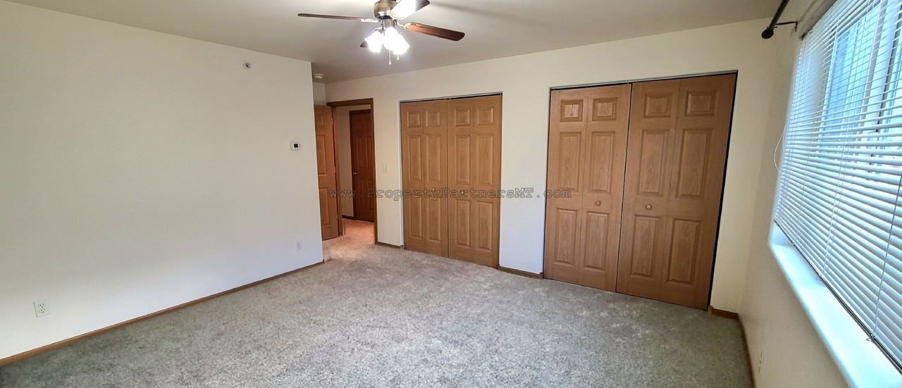 101 N Shore Dr - Photo 3 of 17