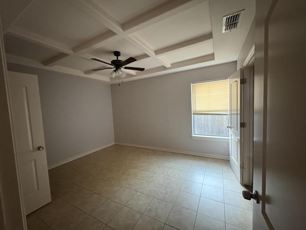 1416 Leann Rimes Road - Photo 3 of 5