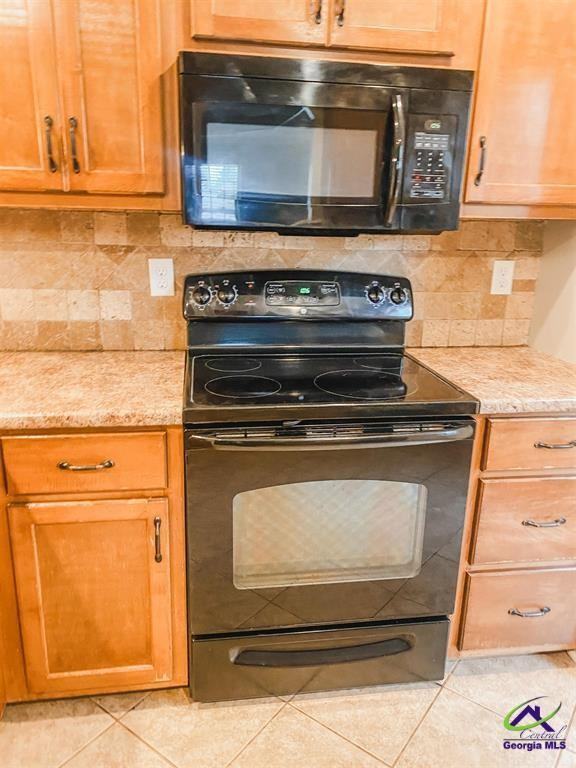 609 Wooden Eagle Trail - Photo 7 of 23