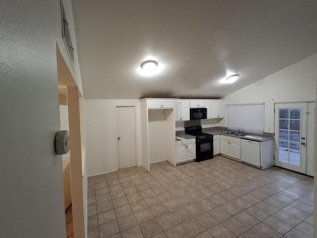 44315 Gingham Ave - Photo 5 of 9