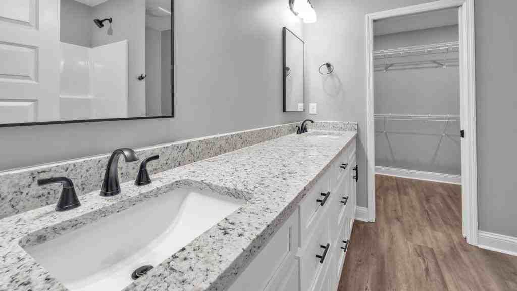 303 Wright St - Photo 7 of 27