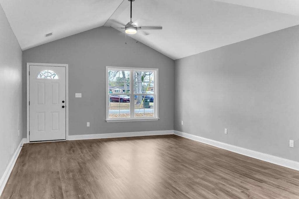 303 Wright St - Photo 5 of 27