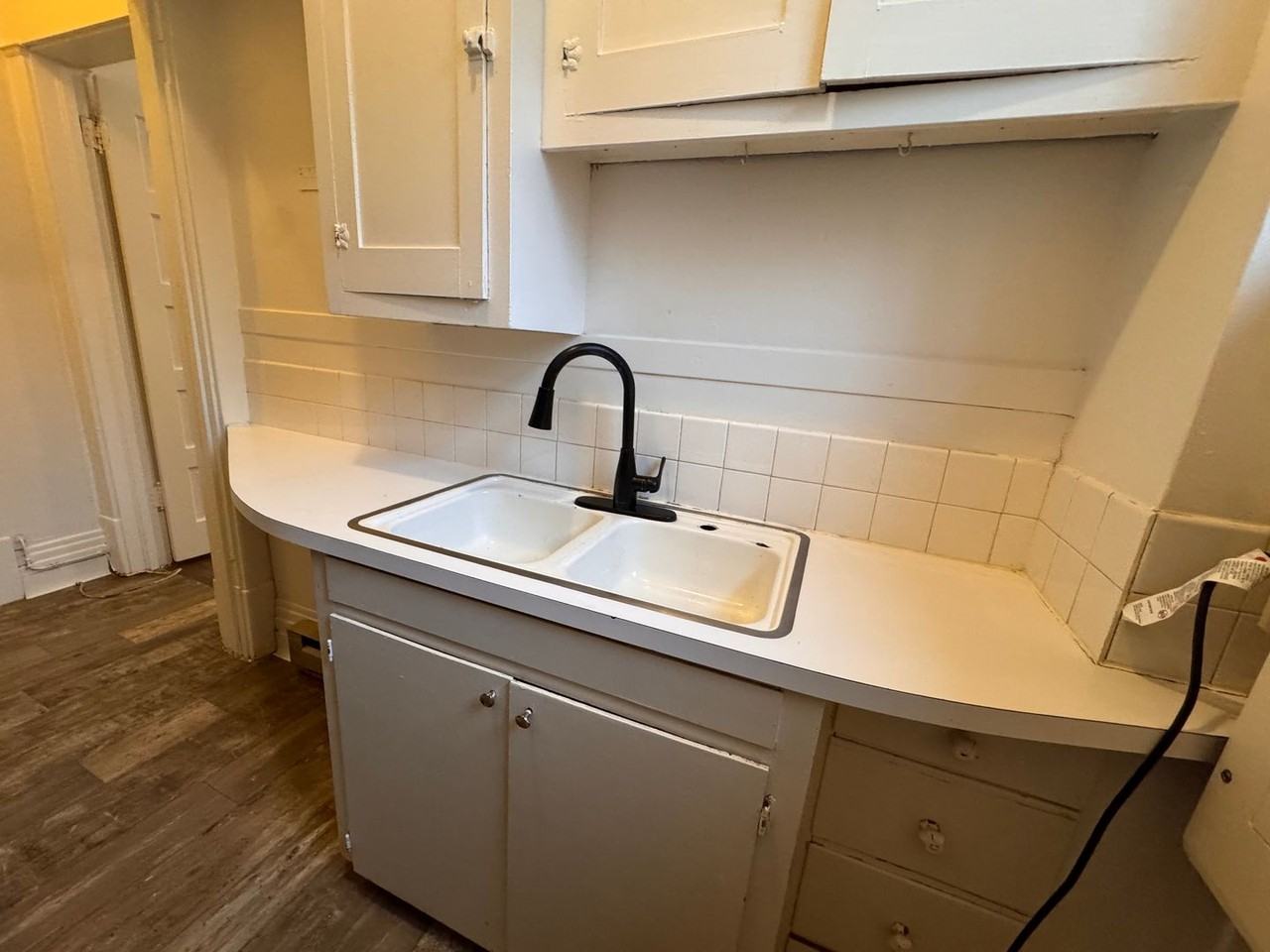 1125 W 11th Ave - 14 Unit - Photo 3 of 24